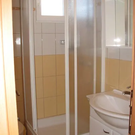 Manuela Apartmán Lopar